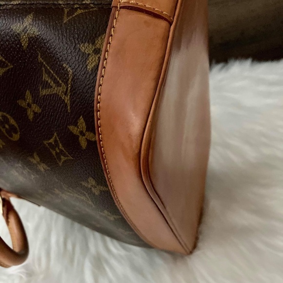 Louis Vuitton Alma Monogram PM - Picture 9 of 15